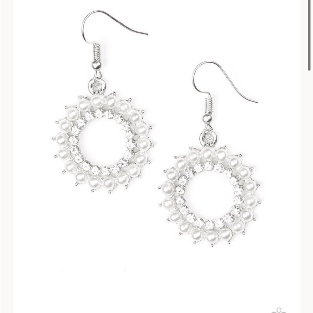 Pearl Rhinestones Wreath Earrings